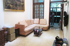 Nice and cozy house for rent in Ngoc Khanh street