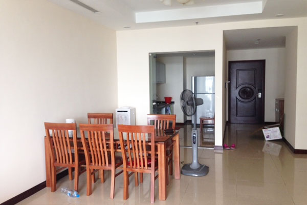 Nice apartment in high floor of R1 building, Royal City 