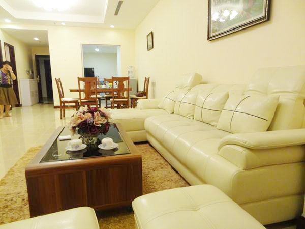 Nice apartment in high floor of R4 building, Royal City 