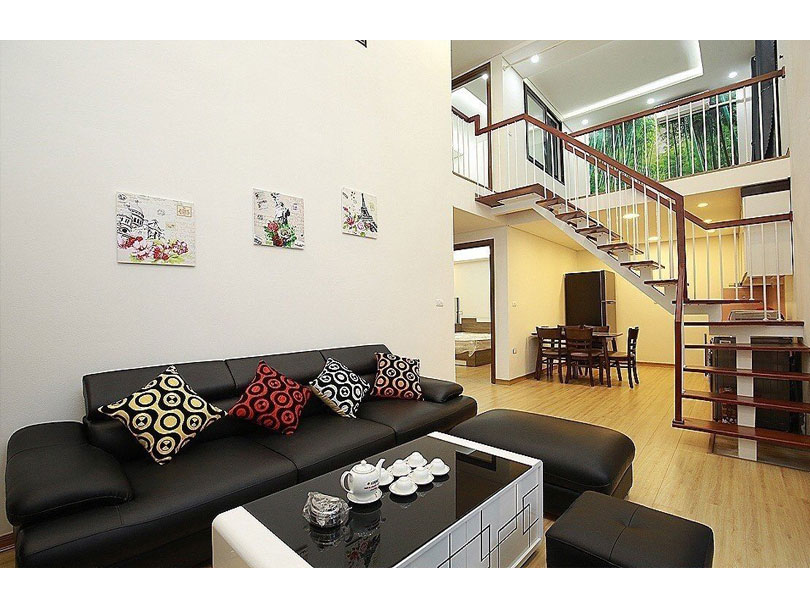 Nice house with big Yard for rent in Tay Ho district
