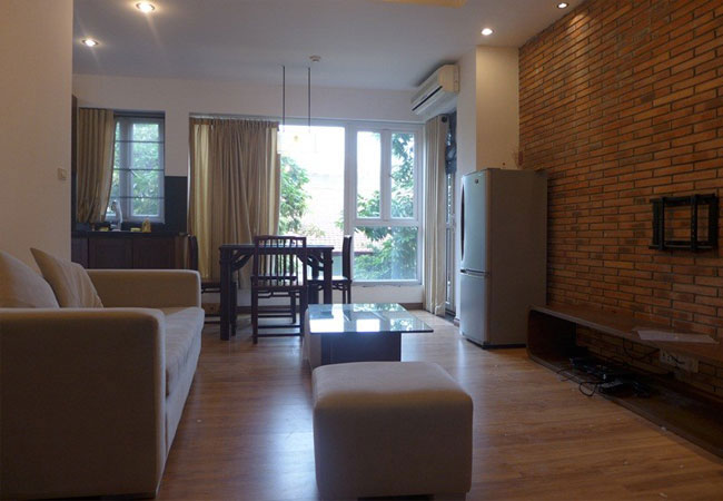 Small apartment in Dang Thai Mai, Tay Ho district for rent 