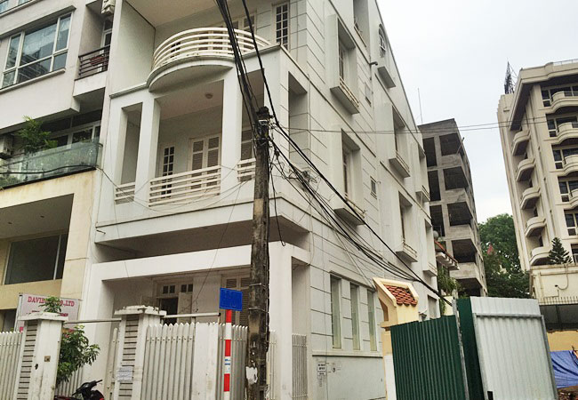 Unfurnished house for rent in Tay Ho