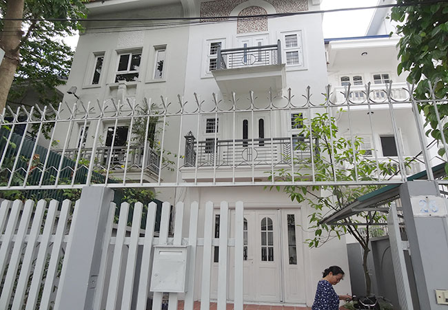 Warm house in Tu Hoa, Tay Ho district for rent 
